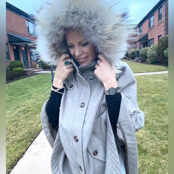 Schneider’s of Salzburg NWT wool cape with fur trim hood! - Picture 8 of 16